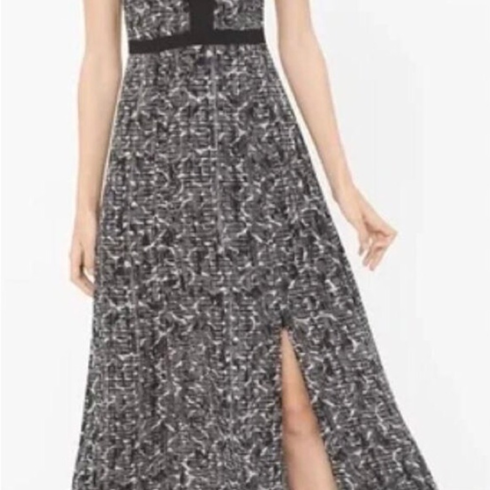Black and White Sleeveless Maxi Dress for Wedding Guest